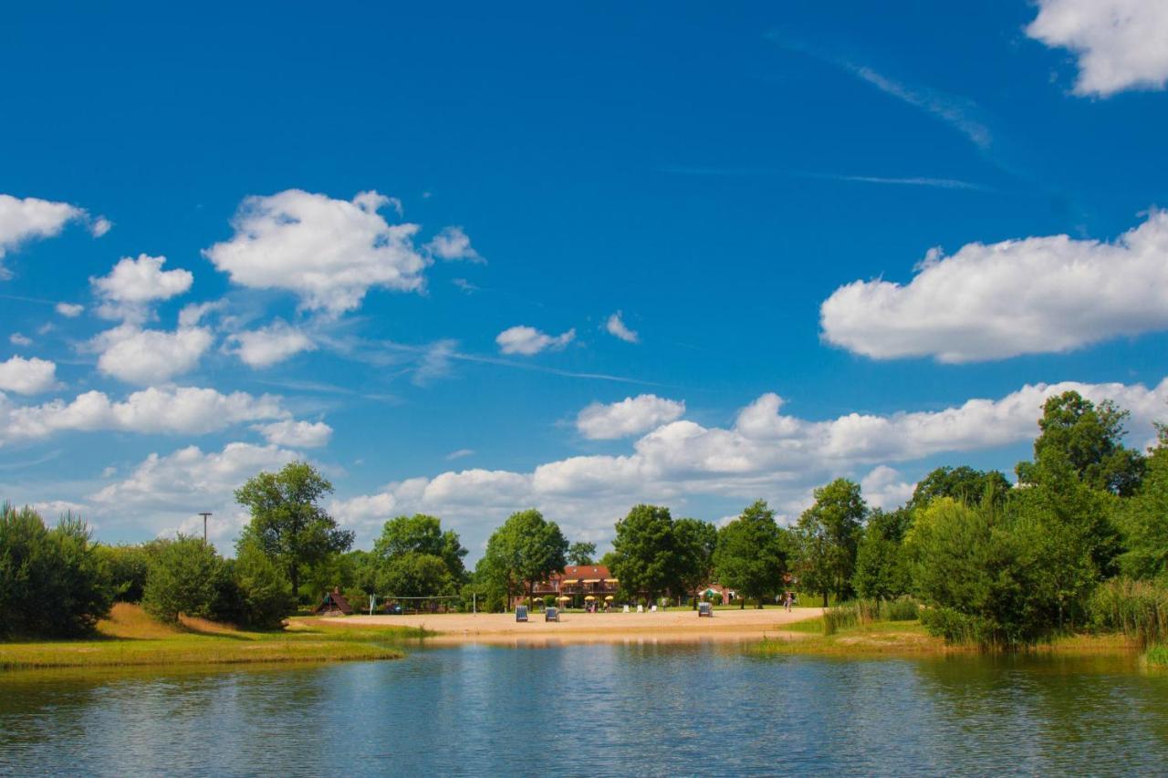 Готель Ferienpark Mecklenburg Ziegendorf Екстер'єр фото