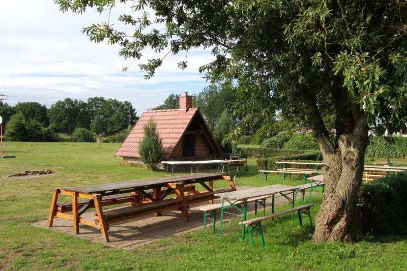 Готель Ferienpark Mecklenburg Ziegendorf Екстер'єр фото